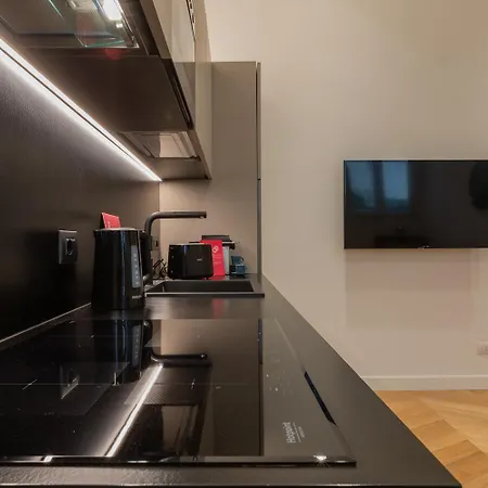 Apartment Prestige Via Roma By Wonderful Italy