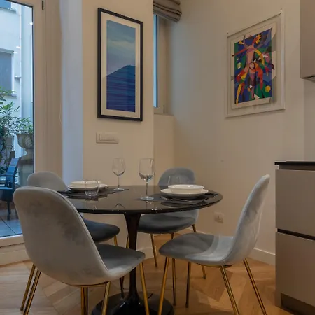 Apartment Prestige Via Roma By Wonderful Italy *