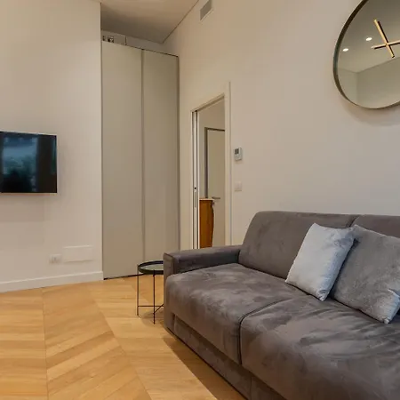 Apartment Prestige Via Roma By Wonderful Italy *
