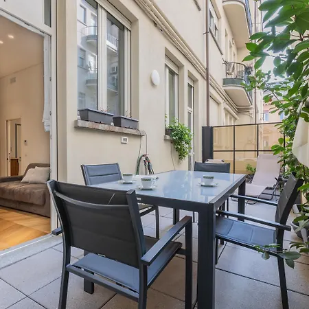 Apartment Prestige Via Roma By Wonderful Italy
